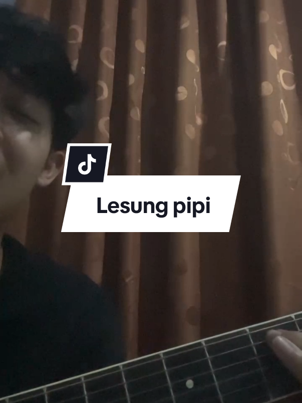 saling bersyukur dan mempertahankan adalah salah satu bentuk kesetiaan @raimlaode94 Klass dalem bangg  #lesungpipi #raimlaode #mannncover #covergitar #galaubrutal #fypシ゚viral #storytime 