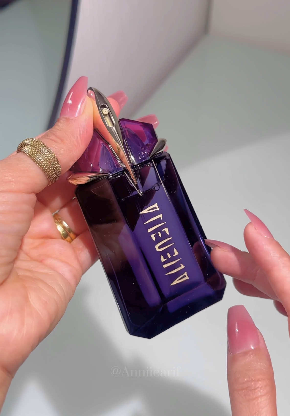 Unlock the magic with Alien by @Mugler ✨ The Talisman bottle holds a fragrance like no other — radiant Jasmine Sambac, creamy Cashmeran Wood, and warm White Amber, wrapped in pure sensuality. A scent that feels powerful, feminine, and truly otherworldly. #AlienTalisman #MuglerMagic #FragranceDiaries  💜🖤   {𝖯𝗅𝖾𝖺𝗌𝖾 𝖽𝗈 𝗇𝗈𝗍 𝗎𝗌𝖾 𝗆𝗒 𝖼𝗈𝗇𝗍𝖾𝗇𝗍 𝗐𝗂𝗍𝗁𝗈𝗎𝗍 𝗉𝖾𝗋𝗆𝗂𝗌𝗌𝗂𝗈𝗇} ♡ ♡ ♡ ♡ ♡ ♡ ♡ ♡ ♡ ♡ ♡ ♡ ♡ ♡ ♡ ♡ ♡ ♡ ♡ ♡ ♡  Perfume • Sensual Perfume • Rich Perfume • Comforting Perfume • Pinterest Girl • Uk Blogger • London • Scent Of The Day • New Perfume • Pink Aesthetic • Perfume Reel • Luxury Perfumes • Soft Girl Aesthetic • Perfume Aesthetic • Perfume Love • Perfume Reviews • Perfume Hacks • Vanity • Perfume Community • Perfume Collection • Pink • That Girl • Soft Girl • Perfume Unboxing • Perfume Inspo • Asmr • Unboxing • Aesthetic • Perfumes • Perfume Lovers • Perfume Addict • Perfume Reels • Oud • Perfume Collector • Luxury Perfume • Fragrance Collection • Fragrance Lover • Sotd • I Love Perfume • Smell Good • Grow De Parfum • Perfume Girl • That Girl Aesthetic #alienextraintense #mugler #fragrancetok #fyp #perfumetok #muskperfume #vanillagirl #ᴠɪʀᴀʟʀᴇᴇʟs #fragrances #perfumeshop #perfumebottle 