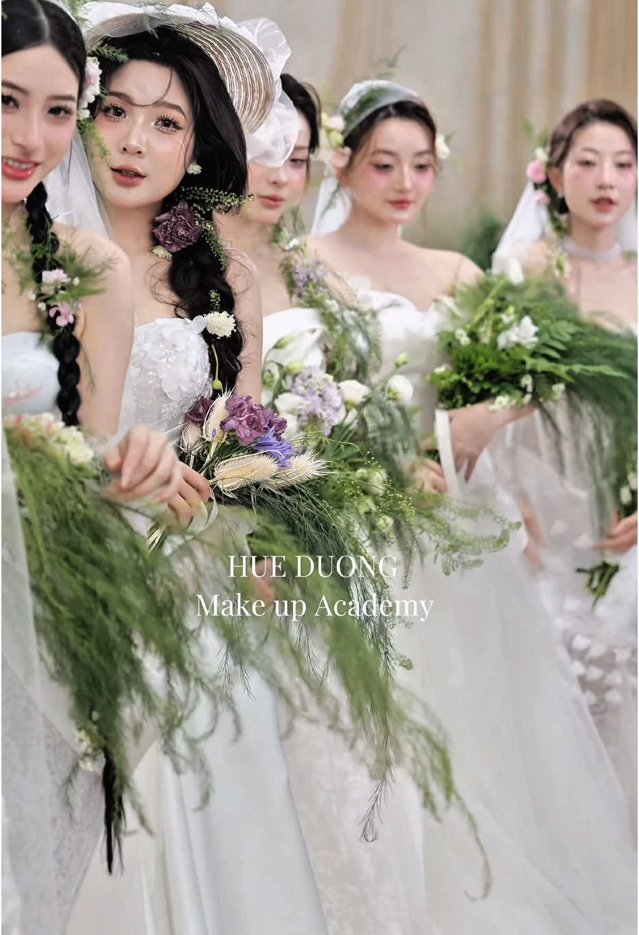 Quá nhiều sự xinh đẹp trong bài tốt nghiệp của 12 HV chuyên nghiệp . #Chongchupvomakeup #hueduongmakeupacademy #LearnOnTikTok #kienthucmakeup #hieutruong94 
