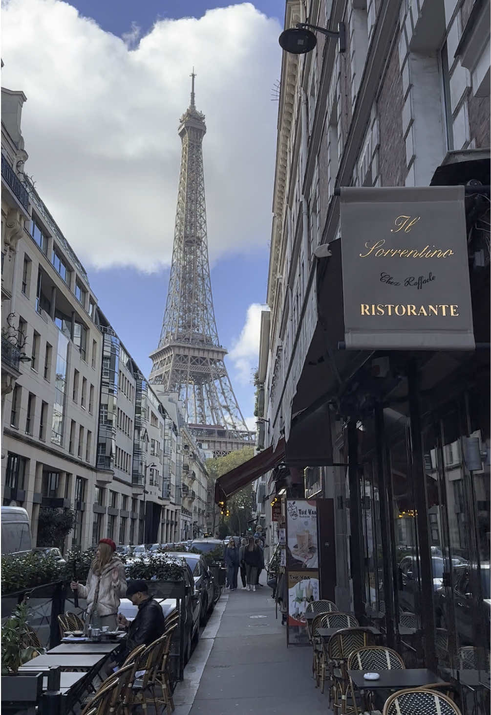 📍Paris #travel #france #eiffeltower #beauty #streets 