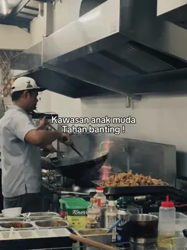 hppy weekend🥵 #kitchen #hotkitchen #wok #fyppppppppppppppppppppppp #fyp 