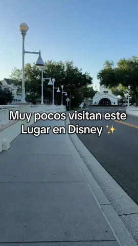 Disney Boardwalk ✨ el plan gratis dentro de Disney que muy pocos conocen. El lugar es familiar, tranquilo con buenos restaurantes y actividades 🙌🏻.  • • • #disneyboardwalk #disney #disneyorlando #quehacerenorlando #brunchorlando #disneyworld 