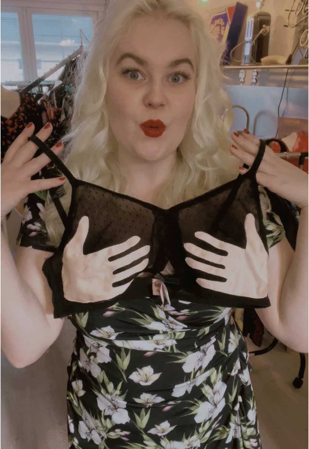 New! Amazing secondhand items for sale! Uusia ihanuuksia on nyt verkkokaupassa 🥰 Mikä on sun suosikki? #pinup #marily #lingeriewear #playfulpromises #bettiepage #pinupgirl #pinupstyle #pinuptytotsuomi #pinuptyyli #tyyli #vintagestyle #collectif #vaatteet #kirppis #löytö #pov #blonde #suomi 