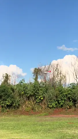 Como pousa um avião VCC #aeromodelos #aeromodelismo #aeromodelo #aviao #brasil #aviation #action #acrobatics #aviaodecontrole 