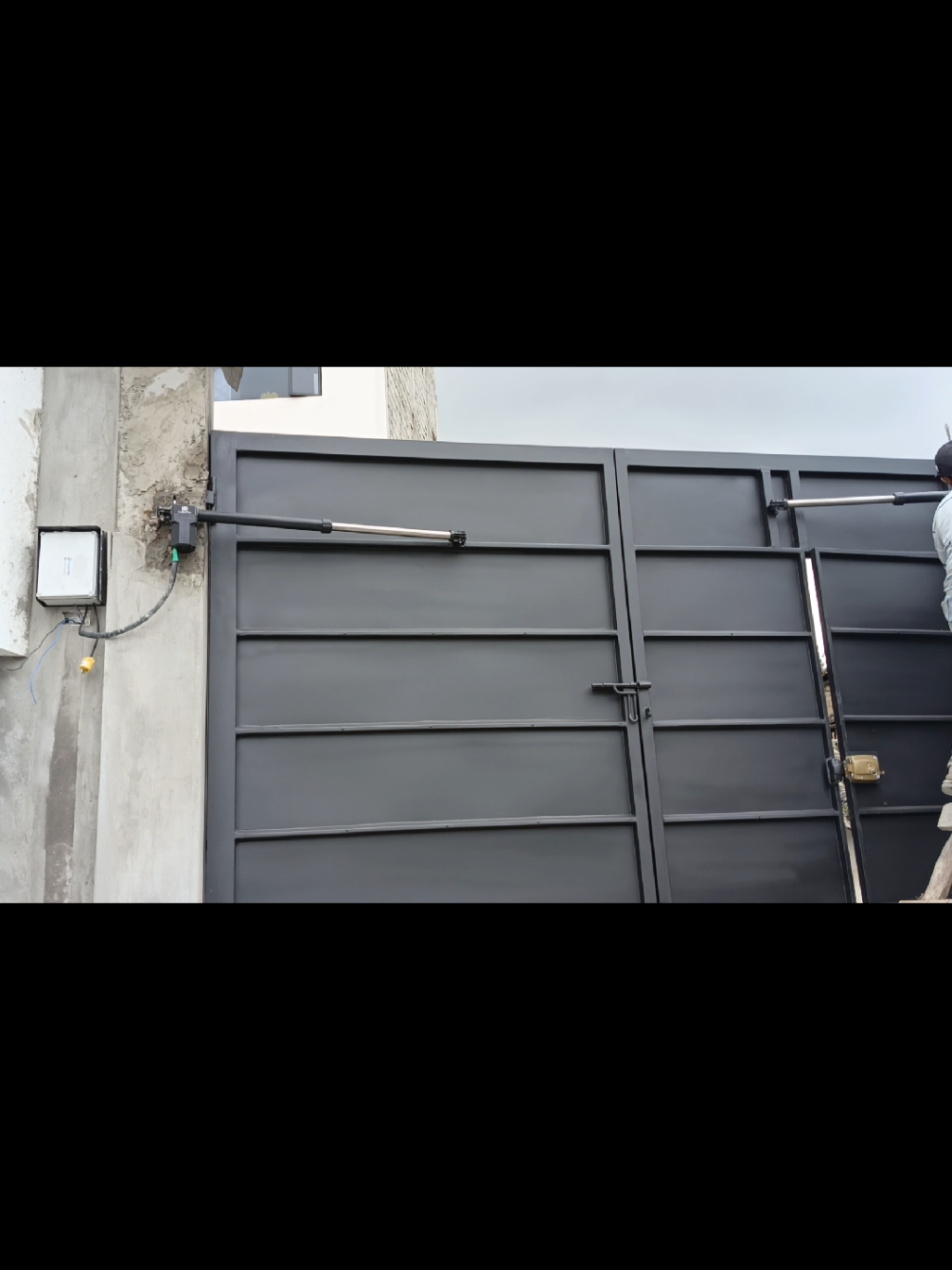 #guaranda_bolivar_ecuador🇲🇫🇪🇨 #portonesautomaticos #portoneselectricos🛜 #instalacion🔧⚙️ ##motoreselectricos #portones #puertasdegaraje #controlremoto#riobamba_ecuador🇭🇹🇪🇨 