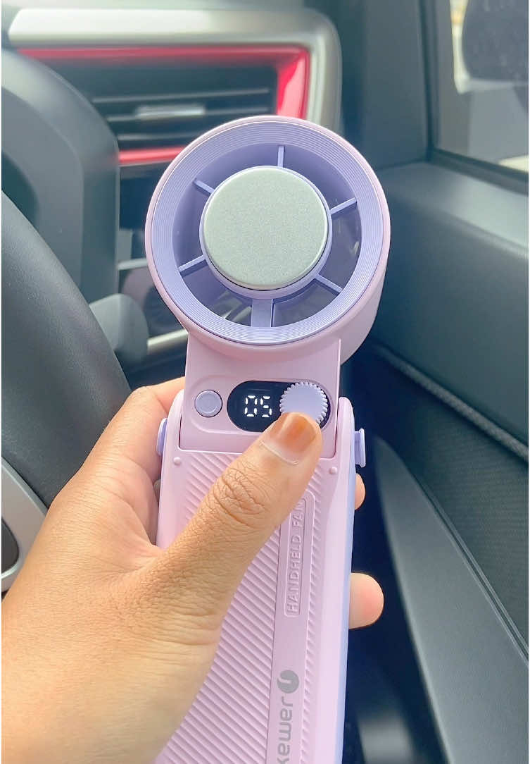 okey unlocked kipas padu baru 🥳 ada cooling effect juga tau ! n battery dia 8000 mah weyhh. sumpah cas tahan lama 😝 #jamay #kipasanginportable 