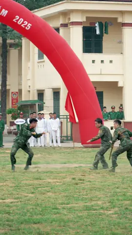 Màn 1 đánh 2 do đc Kim Quý TSV TSĐN thể hiện 😎😎 Đây chỉ là biểu diễn, đề nghị các bạn xem và không làm theo 😝#khuditichk9dachongbavibanoi❤️❤️❤️ #TH285Media #doan285btll #zve10 #giaiphongmiennam #rs4mini #xh #quandoinhandanvietnam 