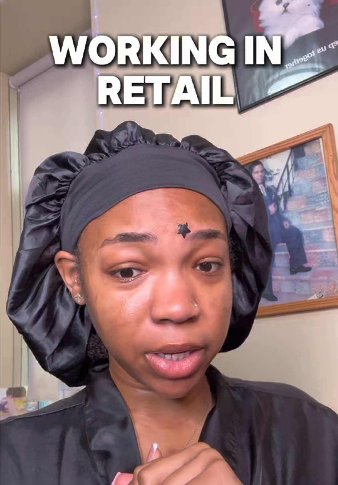 what do you hate about working retail ? Lmk in the comments 🤍#workingretail #retail #parttimejob 