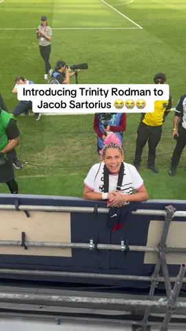 Most random link up of all time @trinity.rodman @Jacob Sartorius 🤣🤣🤣🤣 #trinityrodman #jacobsartorius #Soccer #woso #uswnt #futbol 