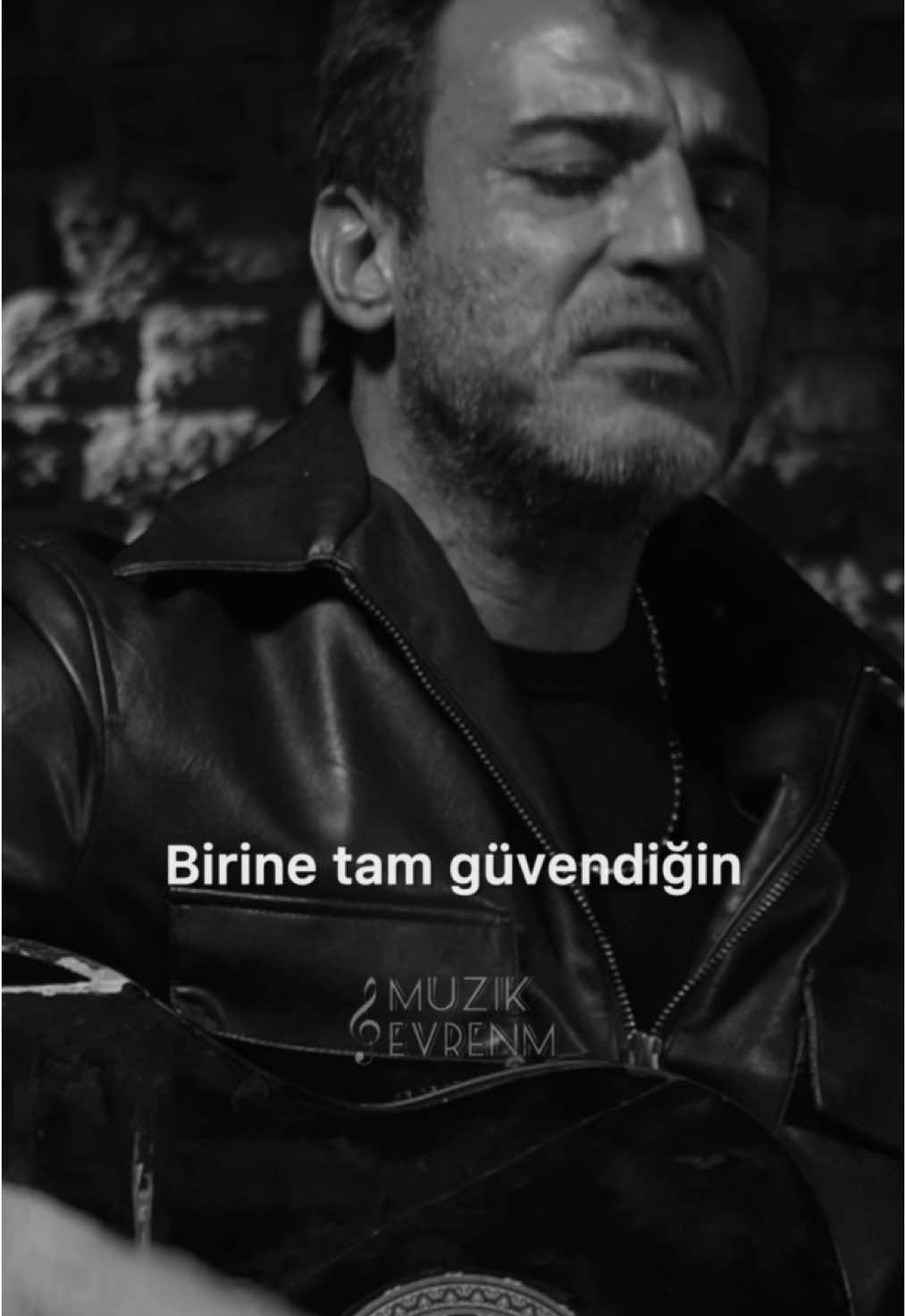 🎶 Rıza Tamer - Yan . #rızatamer #yan 