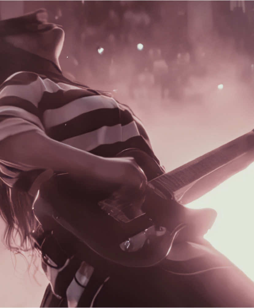 move guitar it’s my turn // scp: @emi🫧 and me // #billieeilish #edits #guitarshredding #hmhastour #edits #hmhas #viral #foryoupagе 