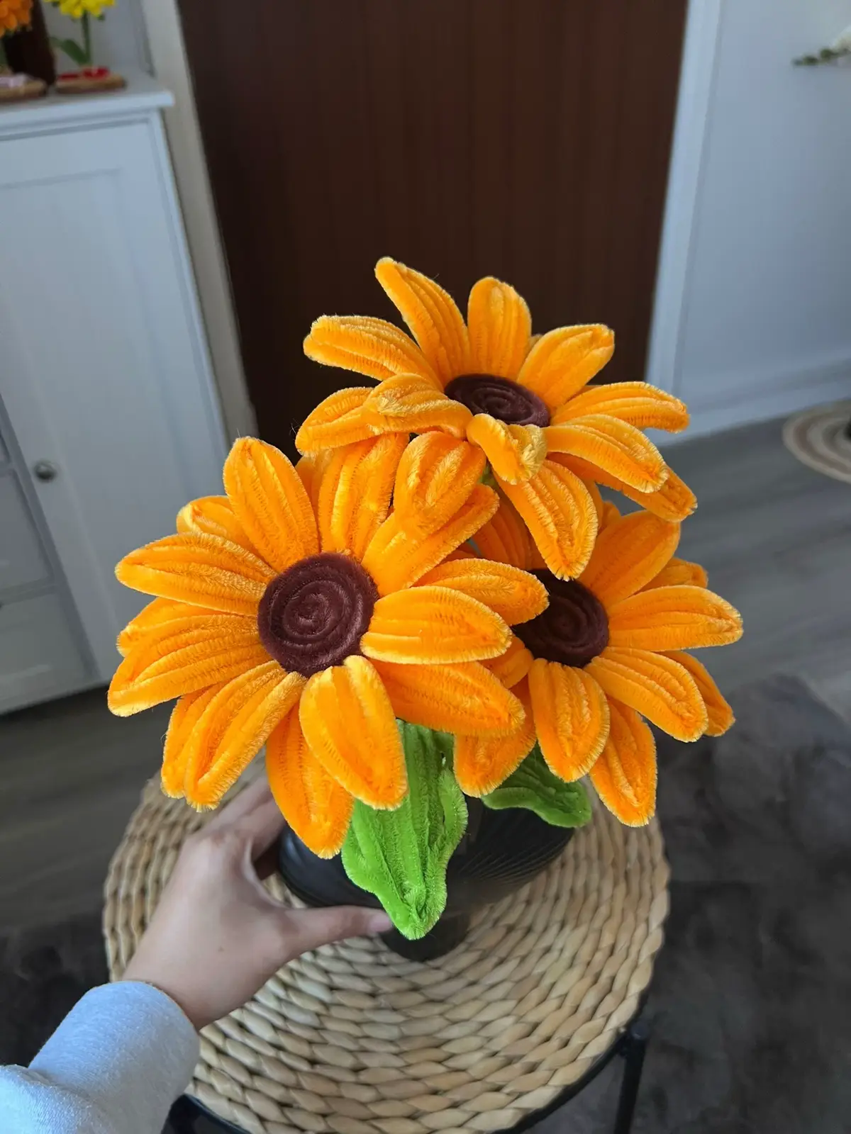 🌻🪴✨🤍 #pipecleaners  #giftideas  #giftforher  #pipecleaner  #pipecleanerflowers  #pipecleanerart  #handmadewithlove  #handmadeflower  #diyflower  #pipecleanercrafts   #pipecleanerbouquet #handmadeuk #suffolk #england #uk 