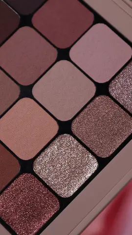 Kiko Milano Emma Roberts x Kiko Milano Nudinfinity Eyeshadow Palette Unbezahlte Anzeige/Werbung  @KIKO Milano #kiko #kikomilano #eyeshadow #eyeshadowpalette  New makeup  limited edition 