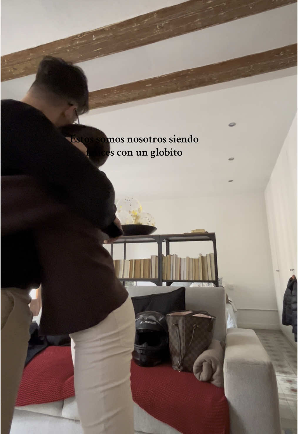 Ari feliz