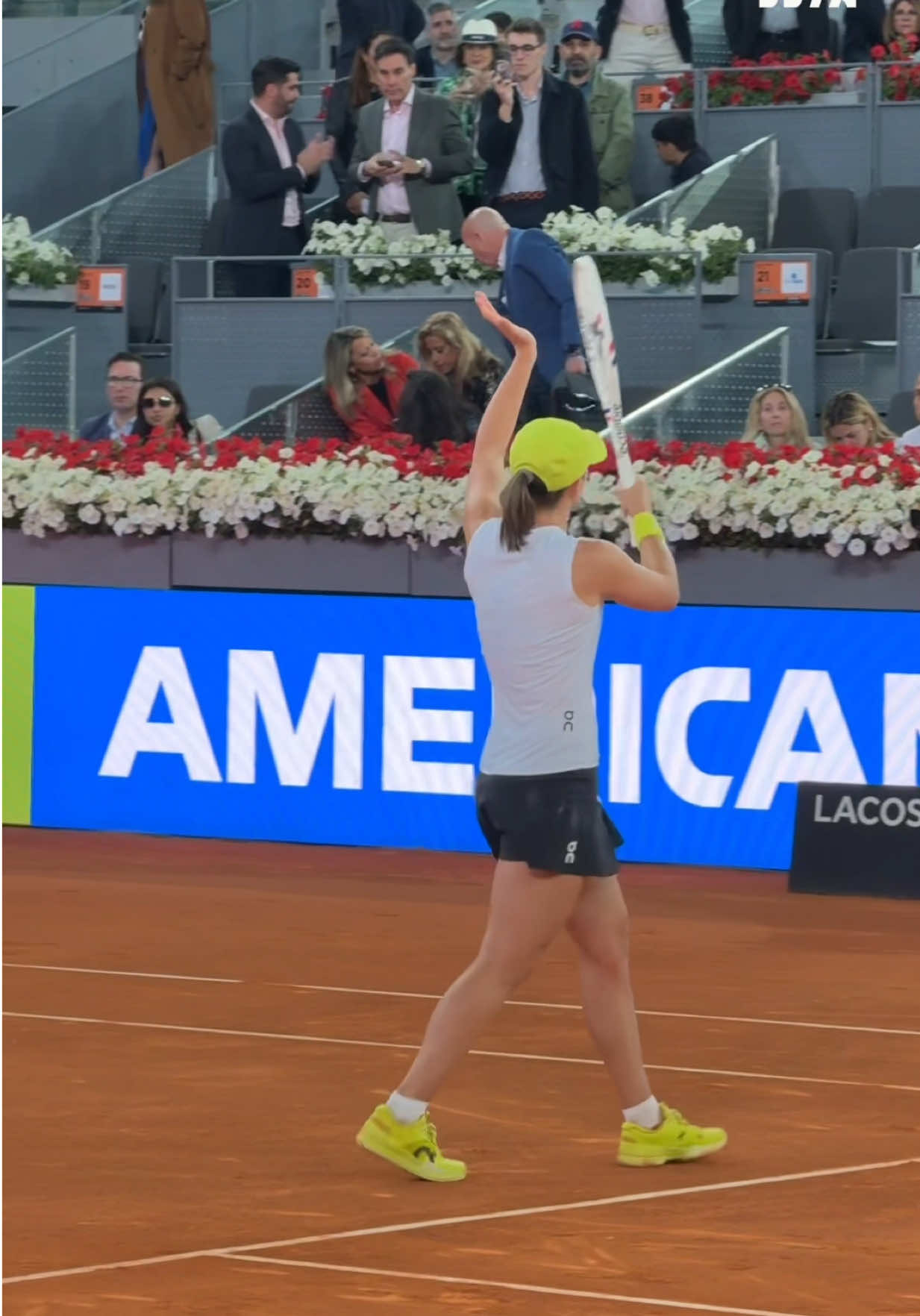 Locking in win number 15 in Madrid 👊 #WTA #IgaSwiatek #Madrid #Celebration 