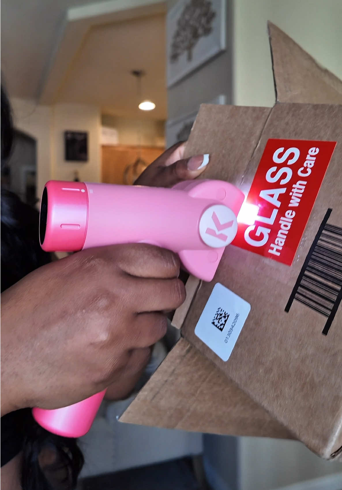 This has saved me so much time when it comes to breaking down boxes #f#fanttike#electricscissors
