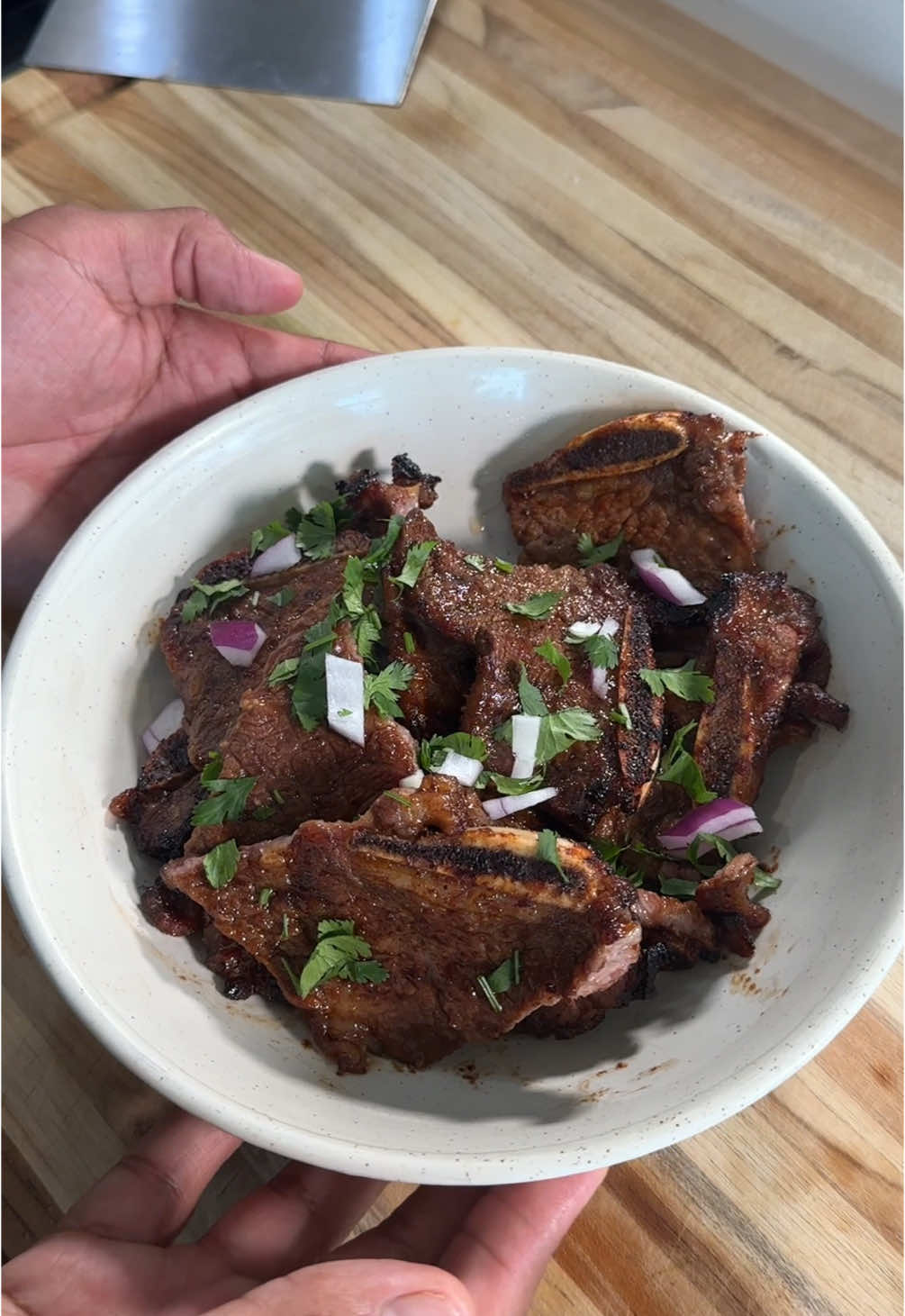 Recipe ⤵️ Quick air fryer Kalbi short ribs with a Mexican Twist 🍖☀️ Ingredients: - 1 lbs short ribs  - KBBQ sauce of choice  Sides: - refried beans  - white rice - salsa verde  - kimchi - seasoned pickled cucumbers  - tortillas  Directions:  1. Soak your short ribs in water for 10-15 mins. 2. Rinse them off and pat them dry.  3. Add them to a bowl cover them in desired kbbq sauce (I used @Momofuku sweet & savory kbbq sauce). Mix well. Marinate for 20-30 mins.  4. Once they’re ready add them to a preheated airfryer and cook at 400F for 10-12 mins flipping half way through.  5. Serve with desired sides and enjoy babe!  #EasyRecipe #airfryerrecipes #quicklunch 