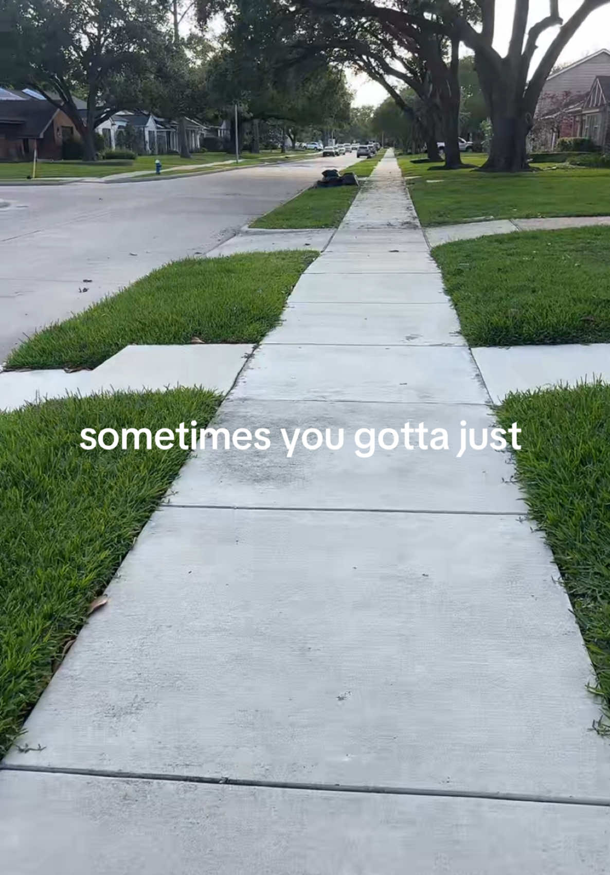 just glide it out  #selfcaretips #selfcaretiktok #peaceofmind #goodvibe #rollerblade #skatingtiktok 