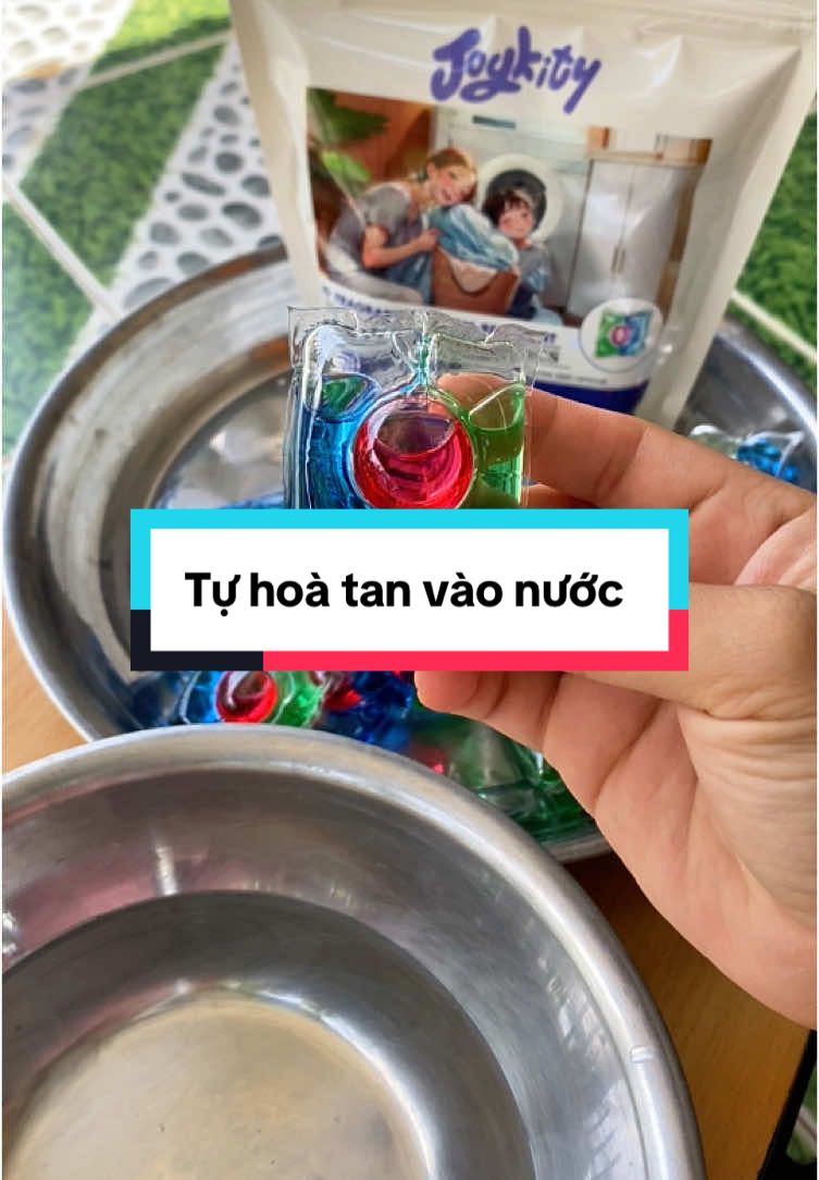 Tự hòa tan nên anh chị cứ yên tâm không lo để lại cặn khi giặt #shopmephuongvy #riview #tiepthilienket #viengiatjoykity 