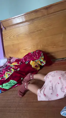 khỉ con cũng có ngày buồn bã 
