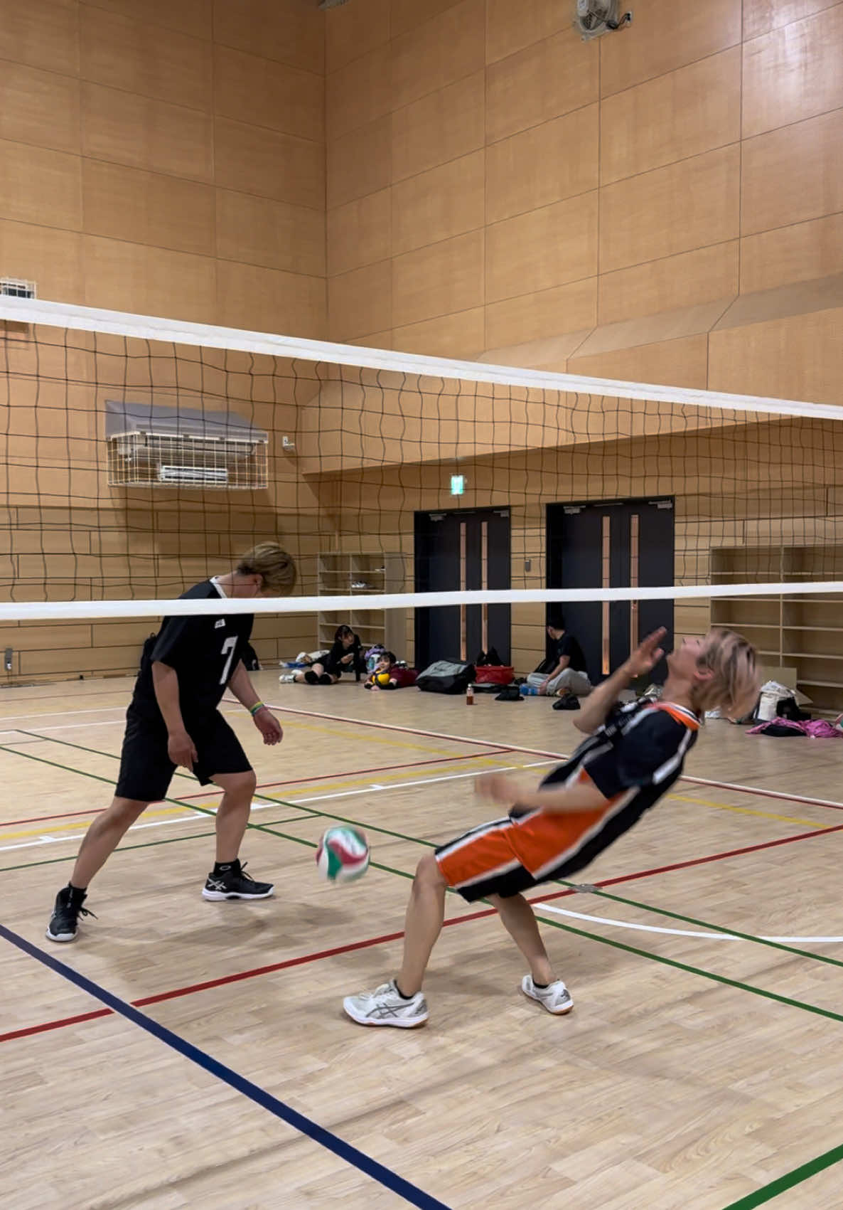 宮侑。ずるい。 #たつ #wisteria_tatsu #tatsuvolleyball #ハイキュー #小さな巨人 #haikyuu #メータージャンパー #tatsu #ピンク #wistera #日向翔陽  @たつ  @JUN🐶⚒🏐🥎  @みゆ🐰ྀི🤍  @いちか🐼🏖️  @ゆうにゃん🐔🐾【volleyball】  @けいる🐱🏐  @だいすけ🦔🏐  @なおや🦩✌️  @WISTERIA【ウィステリア】切り抜き 