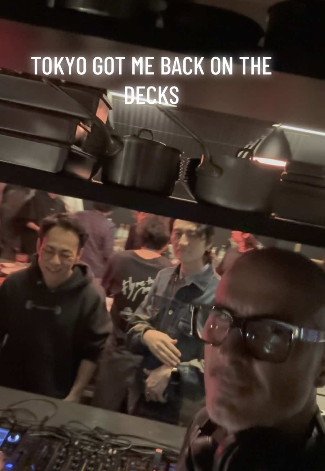 Classic kitchen dj set in Tokyo #dj #tokyo #applemusic 