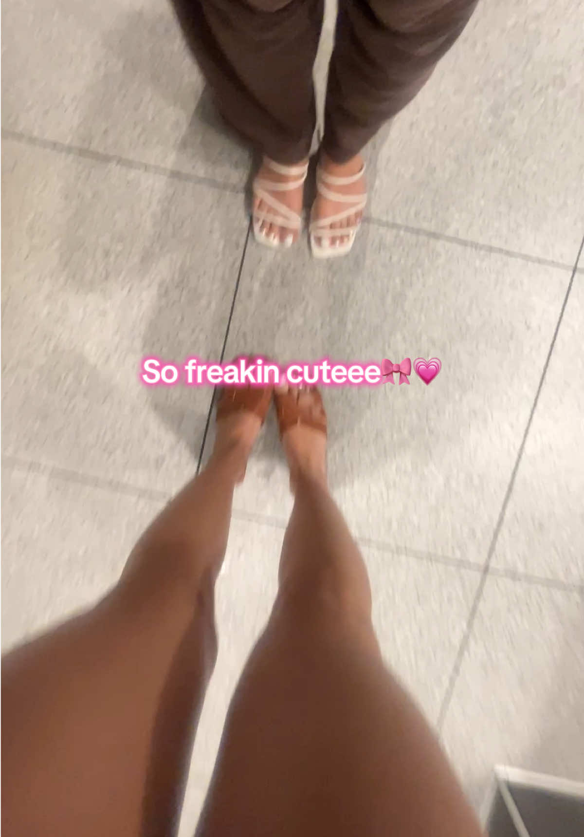 Come w me to get my piggies painted 😝🎀 #nails #nailsalon #girls #fyp #toes #whitetoes #comewithme #foryou #Vlog 
