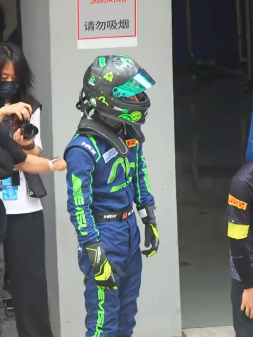 2025 China GT Championship Round 1 Shanghai International Circuit | 2025.04.23-27 #WangYibo #YIBO85 #หวังอี้ป๋อ #王一博 #หวังอี้ป๋อ王一博wangyibo 