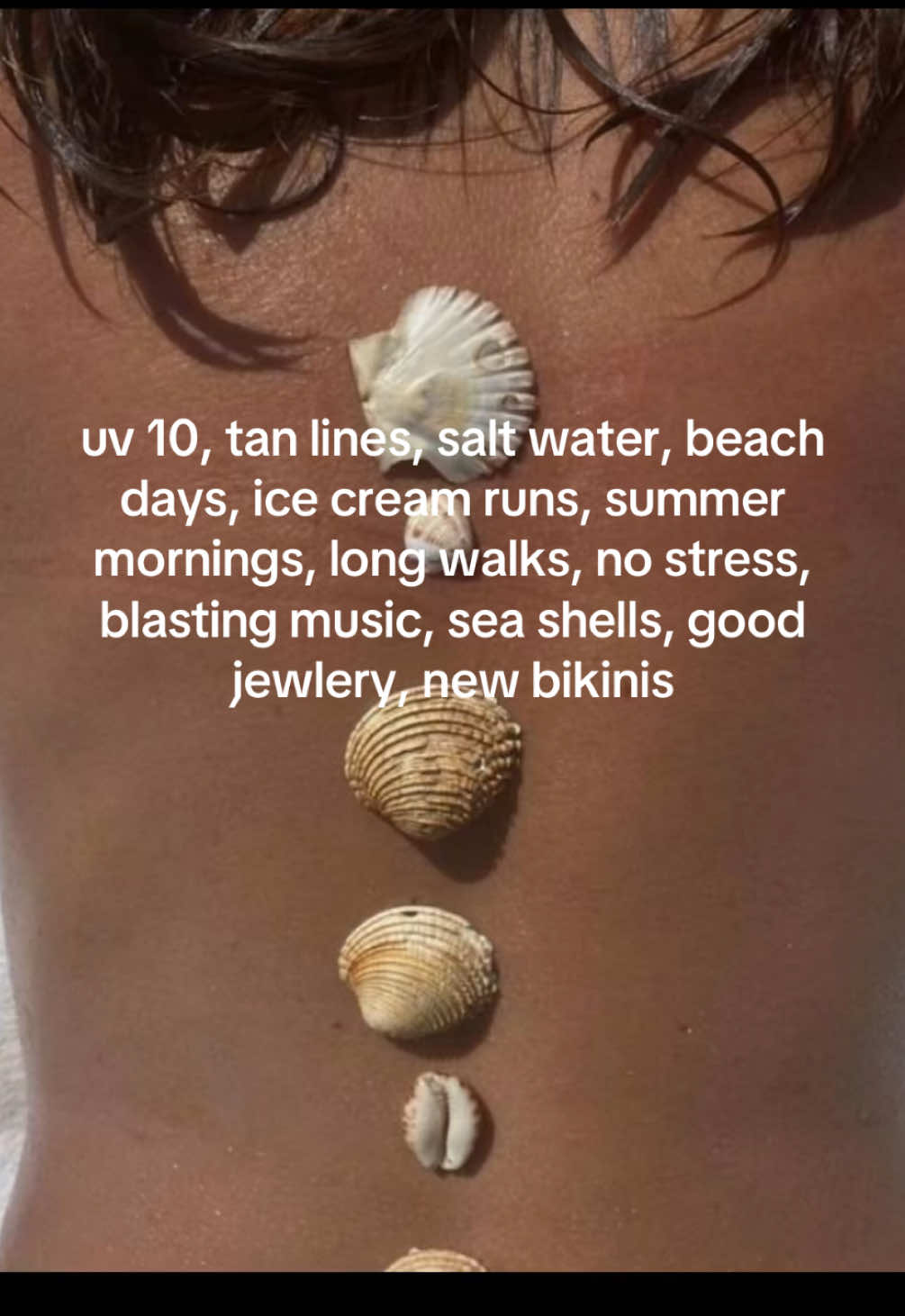 so ready 🥥🐚 #Summer #summervibes #greenscreen #blowup #viral #aesthetic #fyp #foryoupage #tropical #inspo #trend #macmiller #thespins 