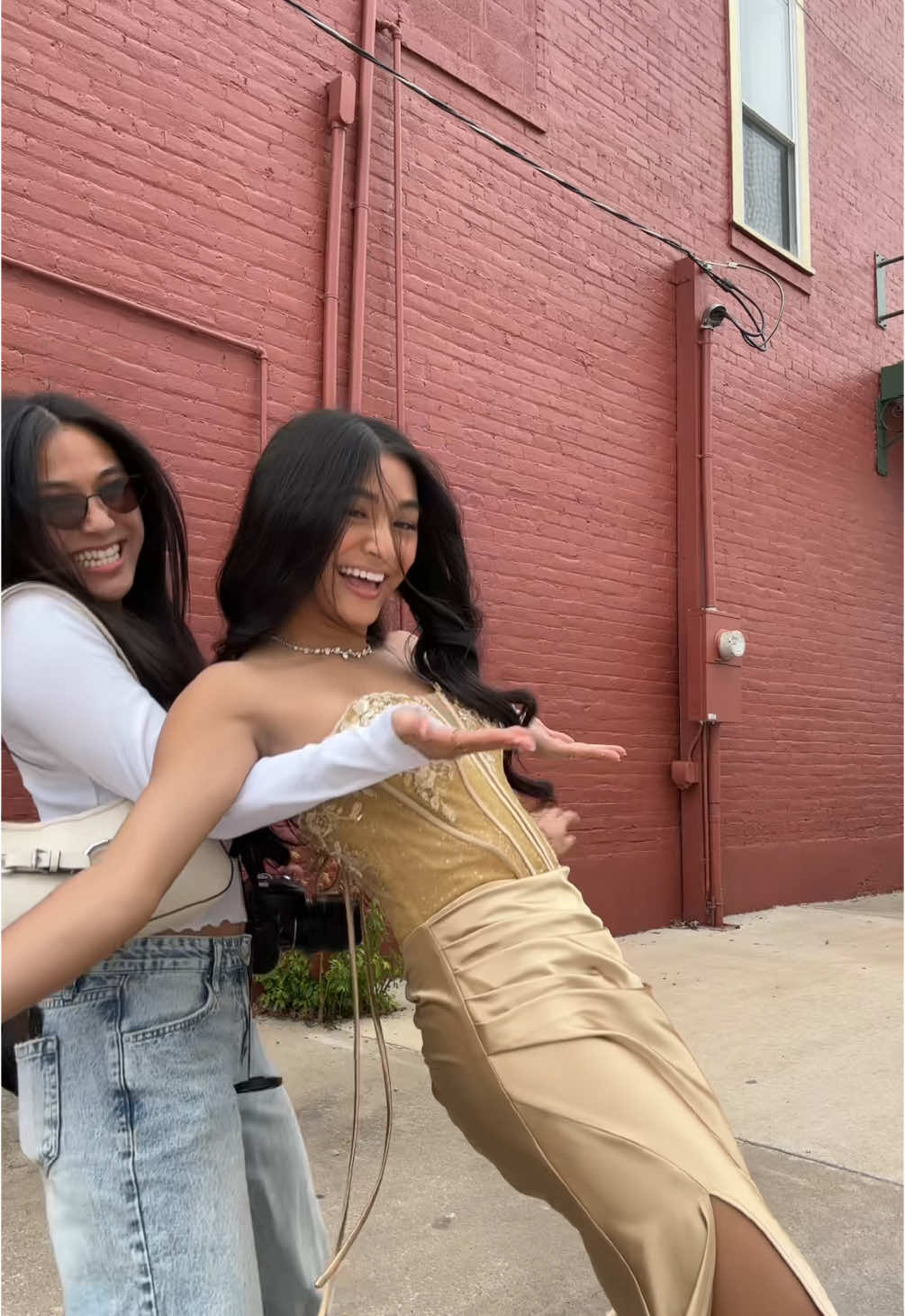 sis is in townnnnnmmm