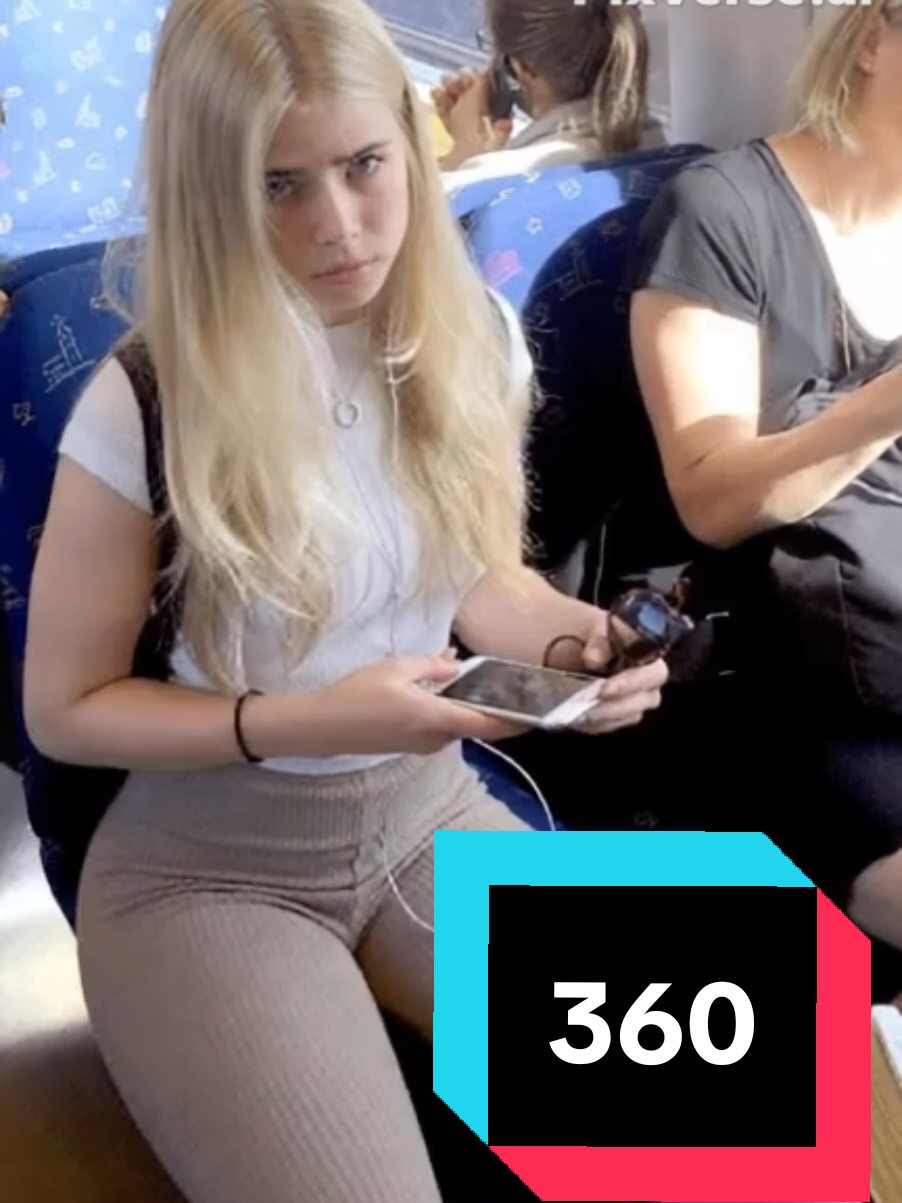 #pixverse #ia #iafoto #iaimage #360 #blondie #pretty #beatiful #woman 
