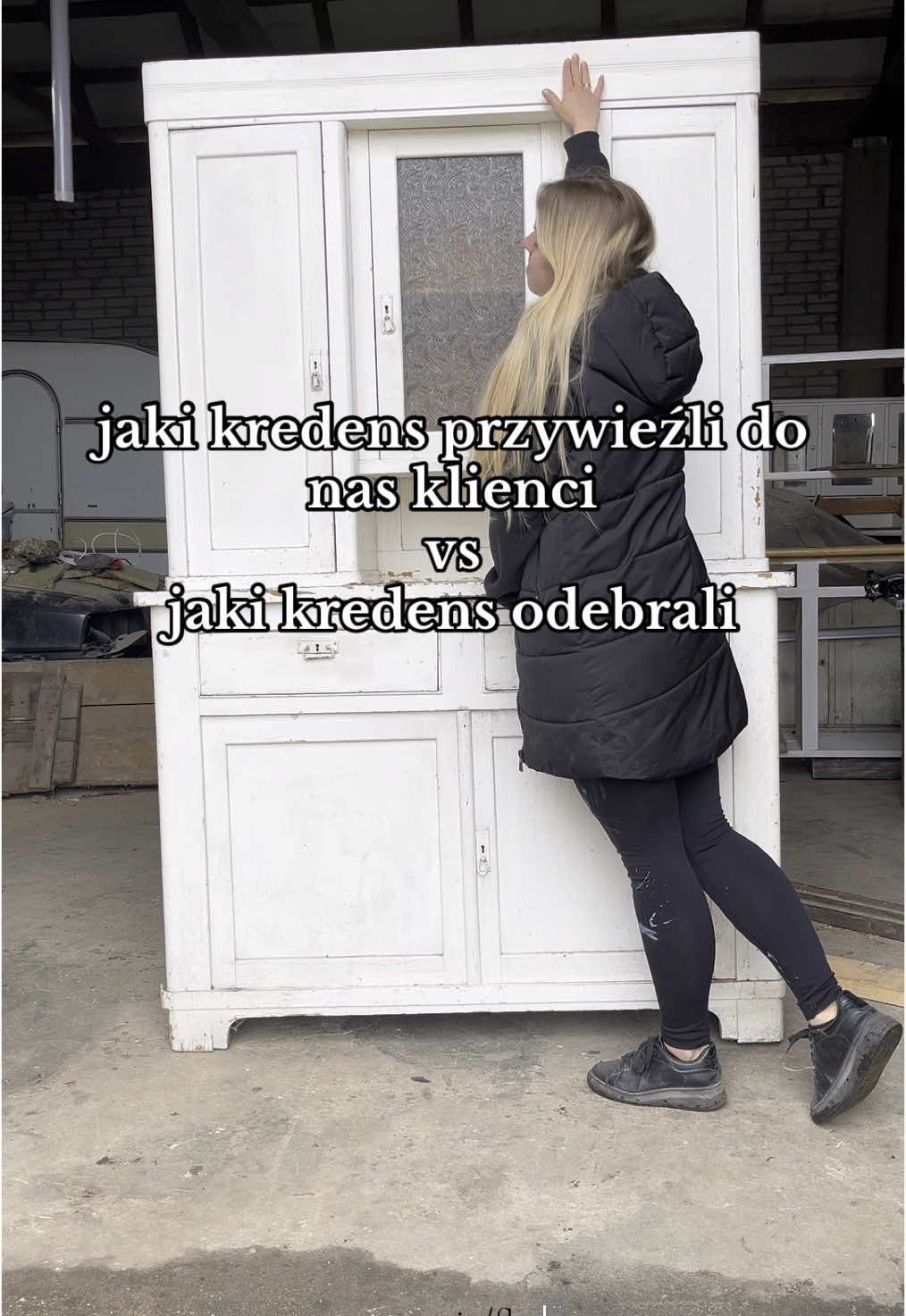 zawias czopikowy będzie nam się śnił po nocach - jeszcze nigdy tak długo nie zajęło nam skręcenie kredensu 😂 #metamorfoza #odnawianiemebli #kredens #staremeble 