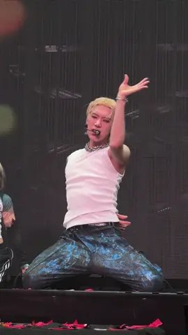 tiap kali liat dance Birthday pengen banget bilang hati² Tennie  #tenlee #tenlee_1001  cr. 蛋子泥