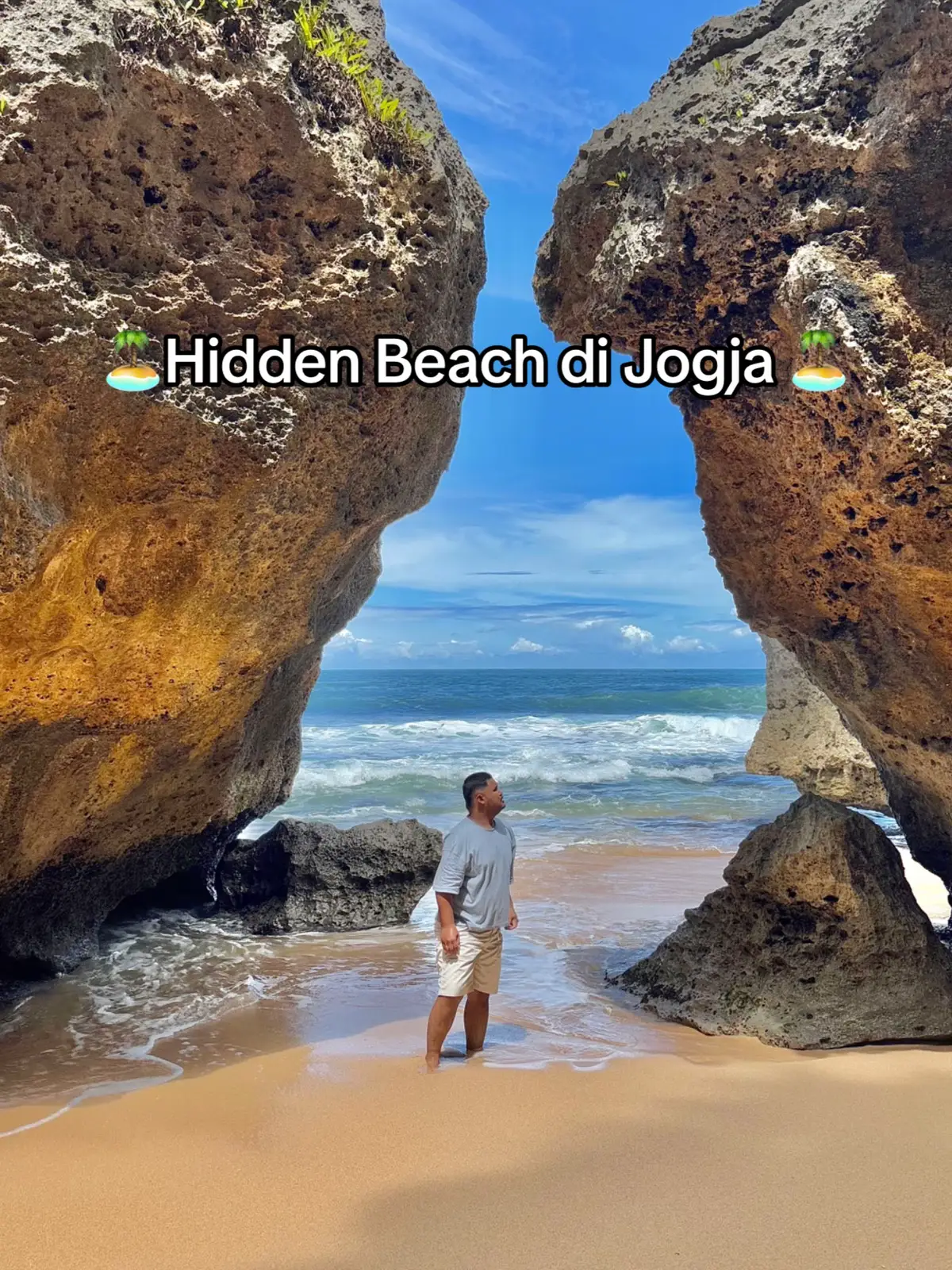 Kurang lebih 1 jam dari pusat kota, sampai sana lelah terbayarkan #beach #DIY #gunungkidul #mbulukbeach  #mbuluk #yogyakarta #jogja 