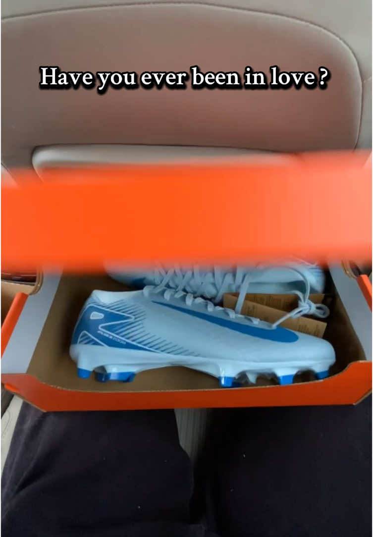 🦋⚽️ #football #academy #footbaalboots #nike #nikefootballboots 