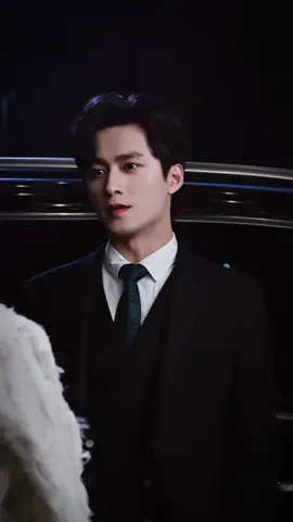 OMG ganteng banget ayangku😭😭 #wanghaozhen #fyp #aktorganteng #shortdramachines 