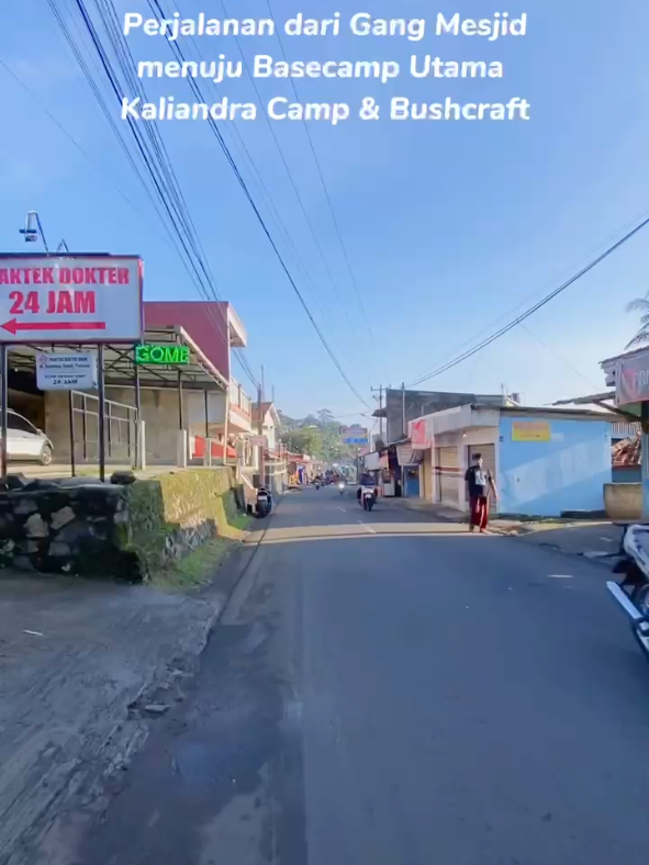Membalas @cpayzz Perjalanan dari Gang mesjid menuju basecamp hasling, Basecamp utama Kaliandra camp temen temen bisa lakukan registrasi simaksi di basecamp hasling, basecamp utama Kaliandra camp di atas, atau bisa registrasi di parkiran bawah di warung sebrang parkiran 