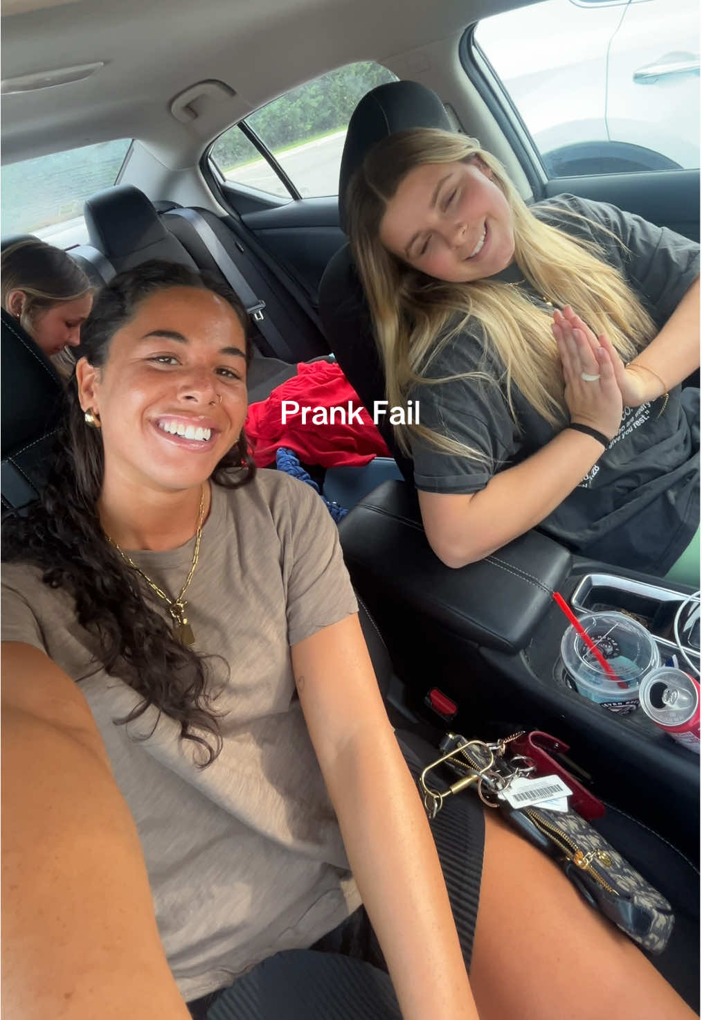 pranking @HALLE is gonna take more effort than I thought. stay tuned for my next attempt !! 
