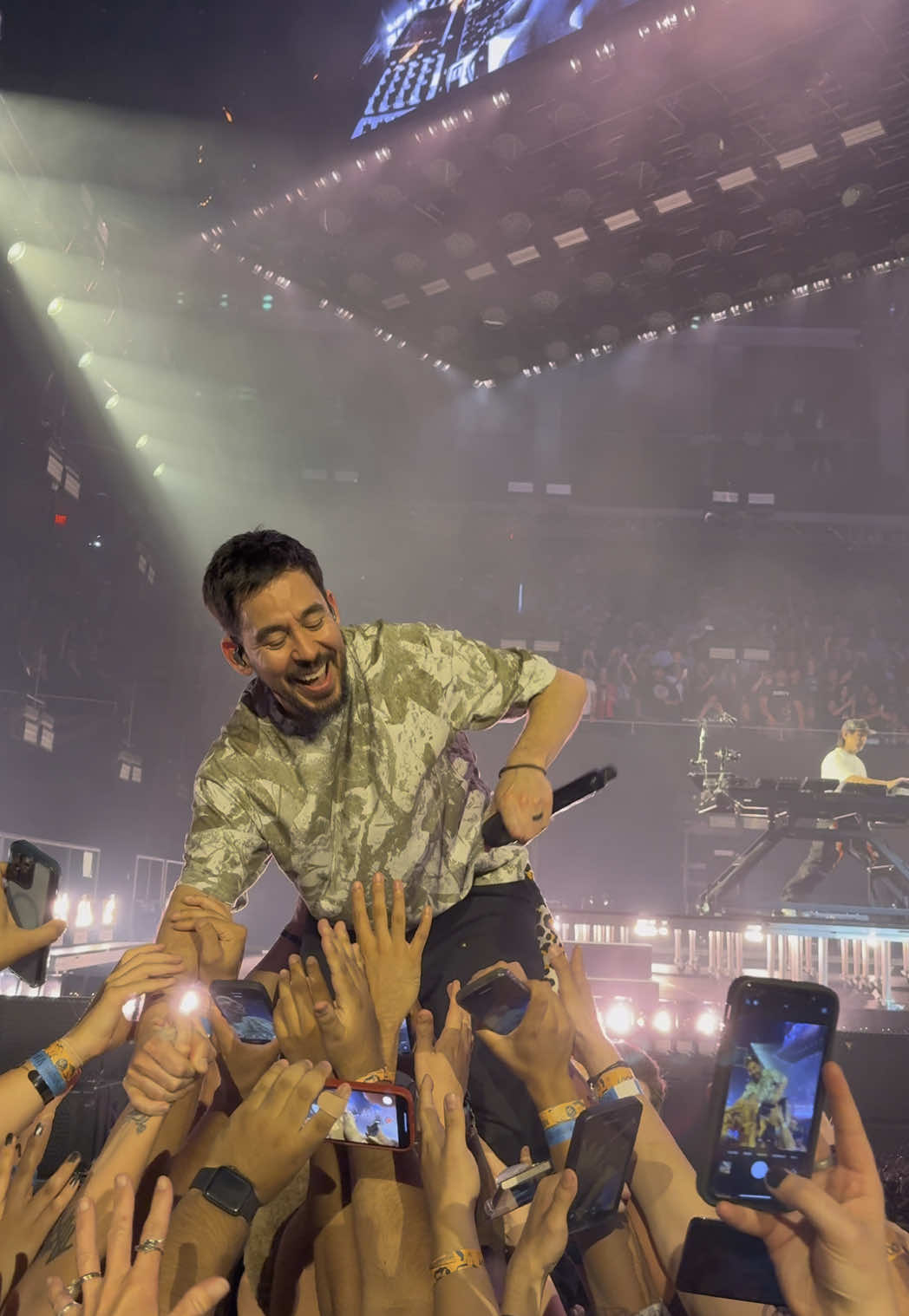 Man words can’t describe, blessed to have seen @Linkin Park twice within a year. Their music has gotten me through so much. This was an experience I can’t get over truly! @Mike Shinoda  #linkinpark #austin #texas #rock #numetal #concerts #show #live #mikeshinoda 