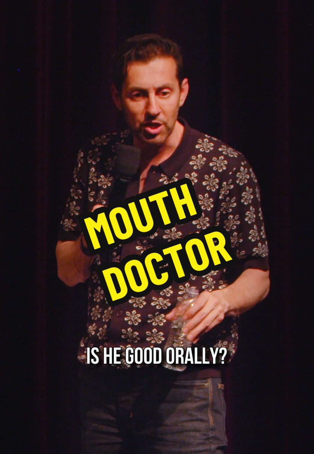 When you call yourself an oral expert in your dating profile, make sure to add a little more context 😅  #surgeon #dating #maxamini #standupcomedy #fyp 