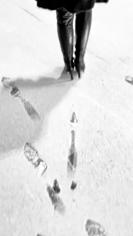 ASMR walk on my 6-inch high heel boots on fresh snow ❄️🥶 Note the footprints 😻 Full set on Boosty#highheels #Heels #legs #girl #Девушка #stiletto #saintpetersburg #winter