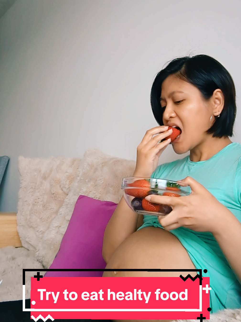 POV try to eat healty food but my twins baby want chocolate instead #twins #pregnancytiktok #hamil #bumil #bumilhappy #healtyfood #chocolate #20weekspregnant #ssw #asianmom #momtobe #strawberries #makansehat #makananbumil 