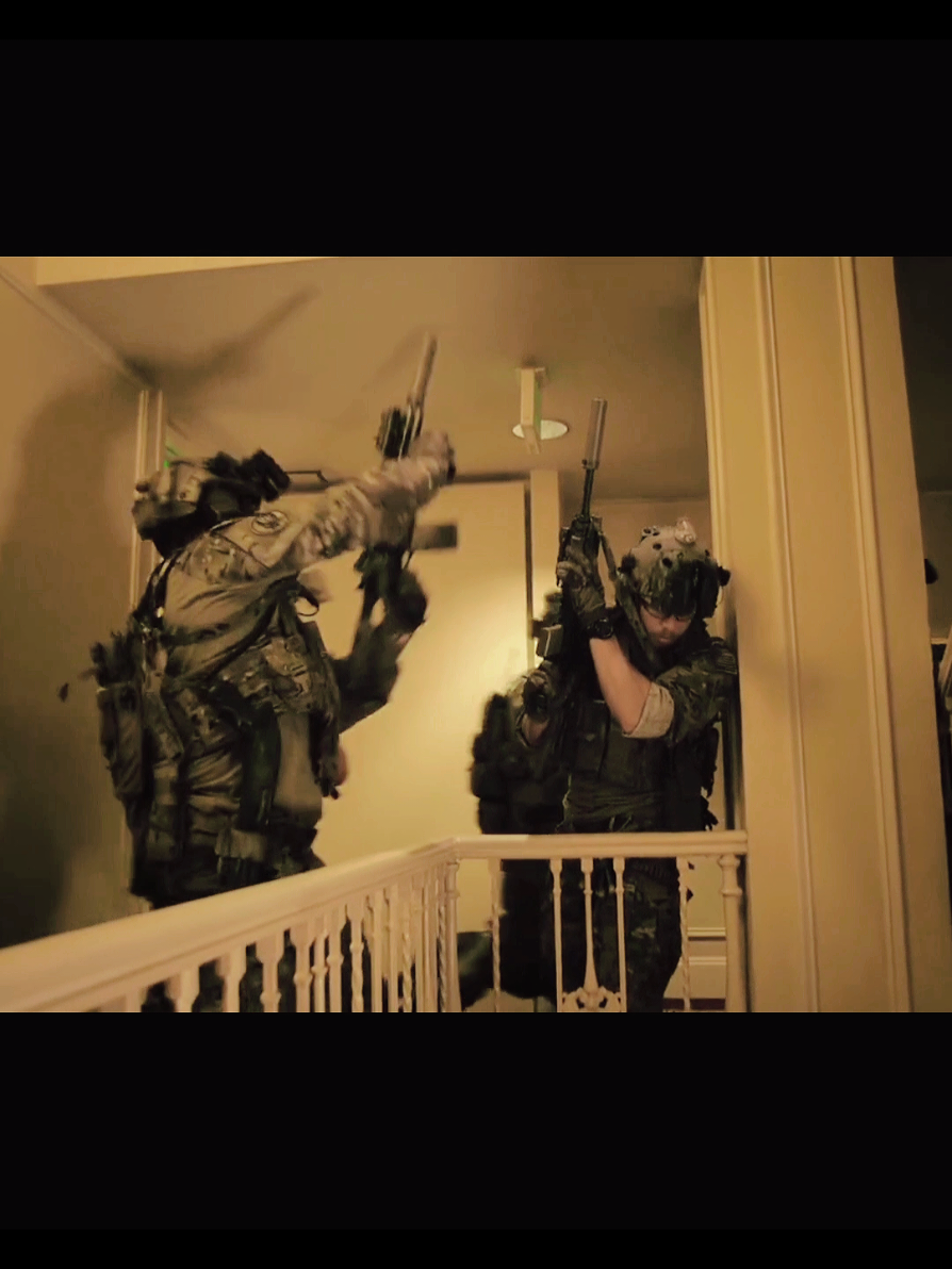 navyseals (sealteam) age contra terrorismo. . . . . . . . #navyseal #eua #estadosunidos🇺🇸 #sealteam #police #gsg9 #fbi #policiafederal #marines #marinhadobrasil #boperj☠️☠️ #filmes #cine 