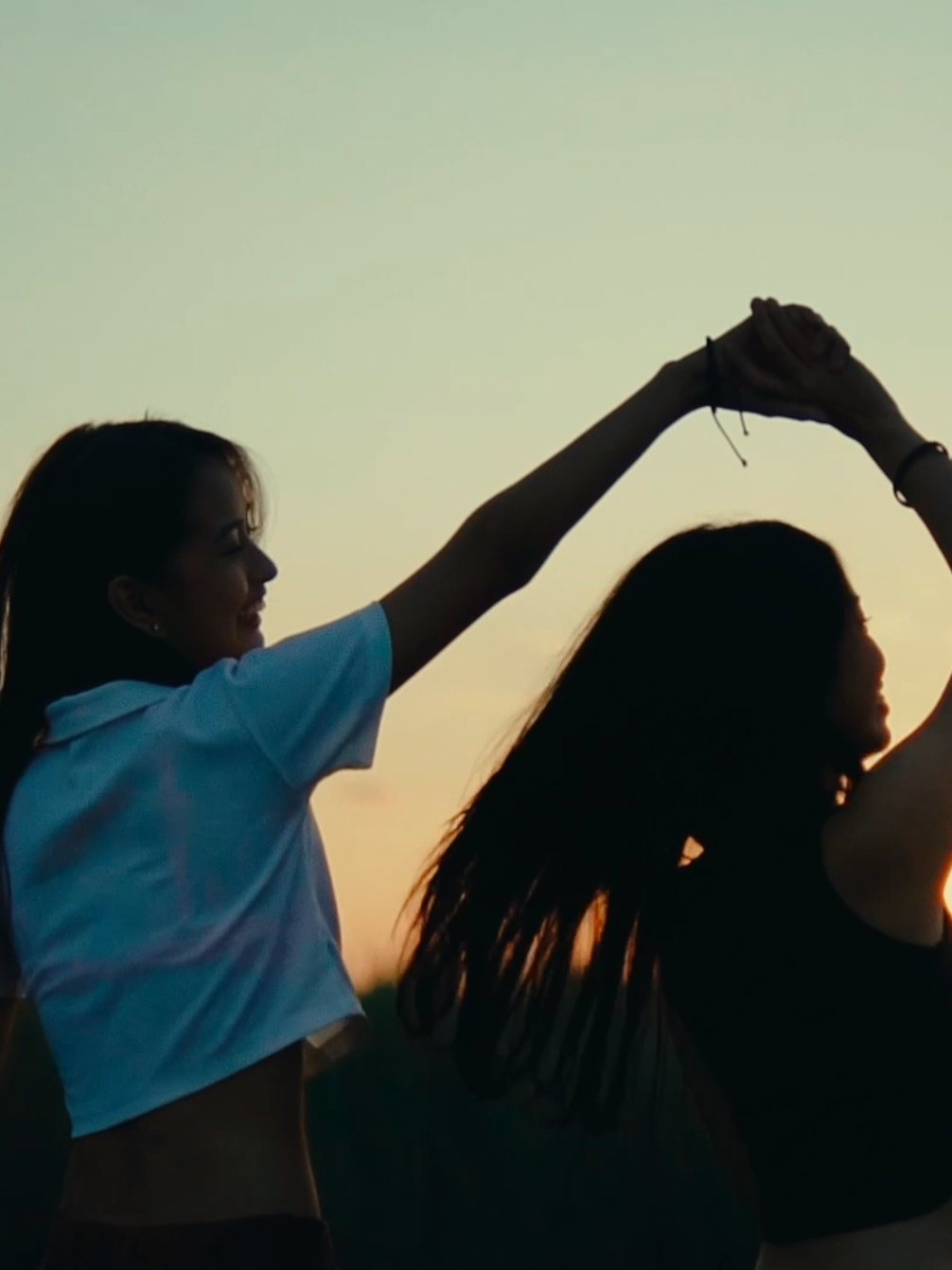 Aasa bang may tayo hanggang sa huli? a JZR Films presents IKOT (Over October) | Teaser Trailer Directed by: Mariel Joy Lagman Written by: Jezer Lopez Mark your celendar! May 1, 2025 #JZRFilms  #Ikot #fyp #wlw 