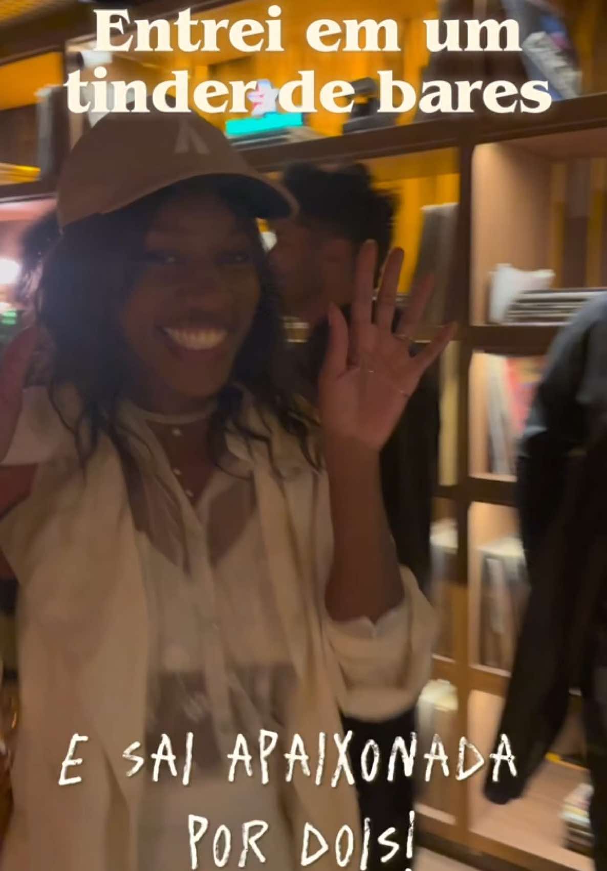 Quando você vai pro rolê e sai apaixonada por dois 🙈 O Single Night Bar da Heineken foi tudo! Teve música boa, gente bonita, comidas deliciosas, vários bares em um lugar só e ainda o melhor cardio da semana kkkk  Já estou pronta pro próximo @heinekenbr #heiapp #heinekenbrasil #heineken