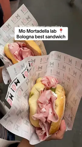 Yes it’s worth the hype. 10/10 even if you’ve seen it 1000 times online and think it’s overrated. (We only waited like 10 min too 😂😄) Just save it to your must eat in Bologna list because Mò Mortadella Lab sandwiches are a must-try. @mortadellalab  #bologna #bolognafood #mortadella #momortadellalab #italianfood 