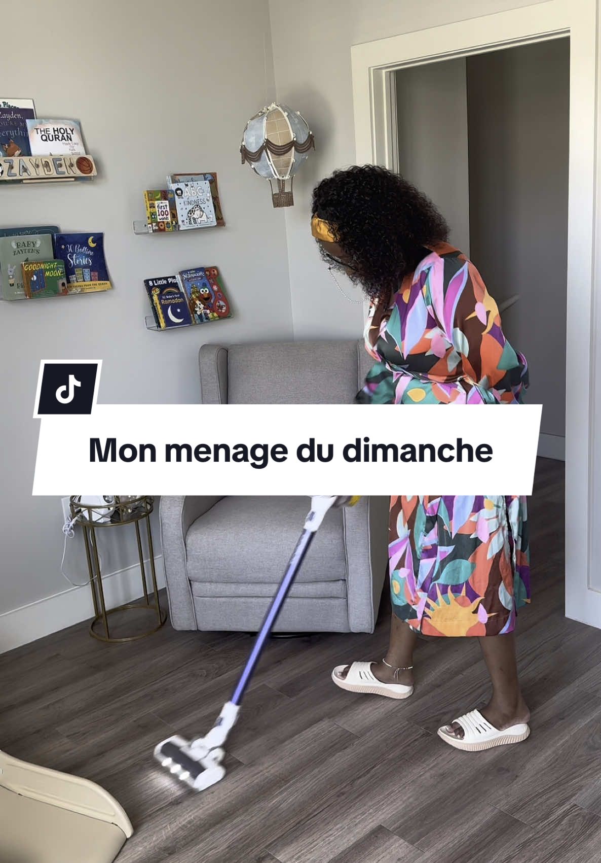 Prendre soin de son espace, c’est aussi prendre soin de soi. Même 10 minutes de ménage peuvent tout changer ! Courage à toutes les mamans, on est ensemble. D’ailleurs, qui d'autre ressent ce boost d'énergie après avoir fait le ménage ?! Allez les mamans, transformons notre maison en havre de paix, une tâche à la fois. Et vous, quelle pièce vous motive le plus à nettoyer ? Dites-moi en commentaire. #CapCut #menagemaison #mamanorganisée #cleanwithme #cleanwithmemotivation #routinemaison #motivationmenage #maisonrangée #maisonpropre #fypシ #pourtoipage 