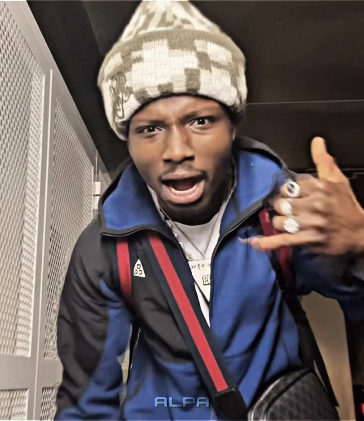 Fake 🤯🚫. @LaMano🚫🦵🏾  Mentionné le svp. #rapfr #lamano #edit  #tiktokfrance🇫🇷 #tiktokfrance #colors #