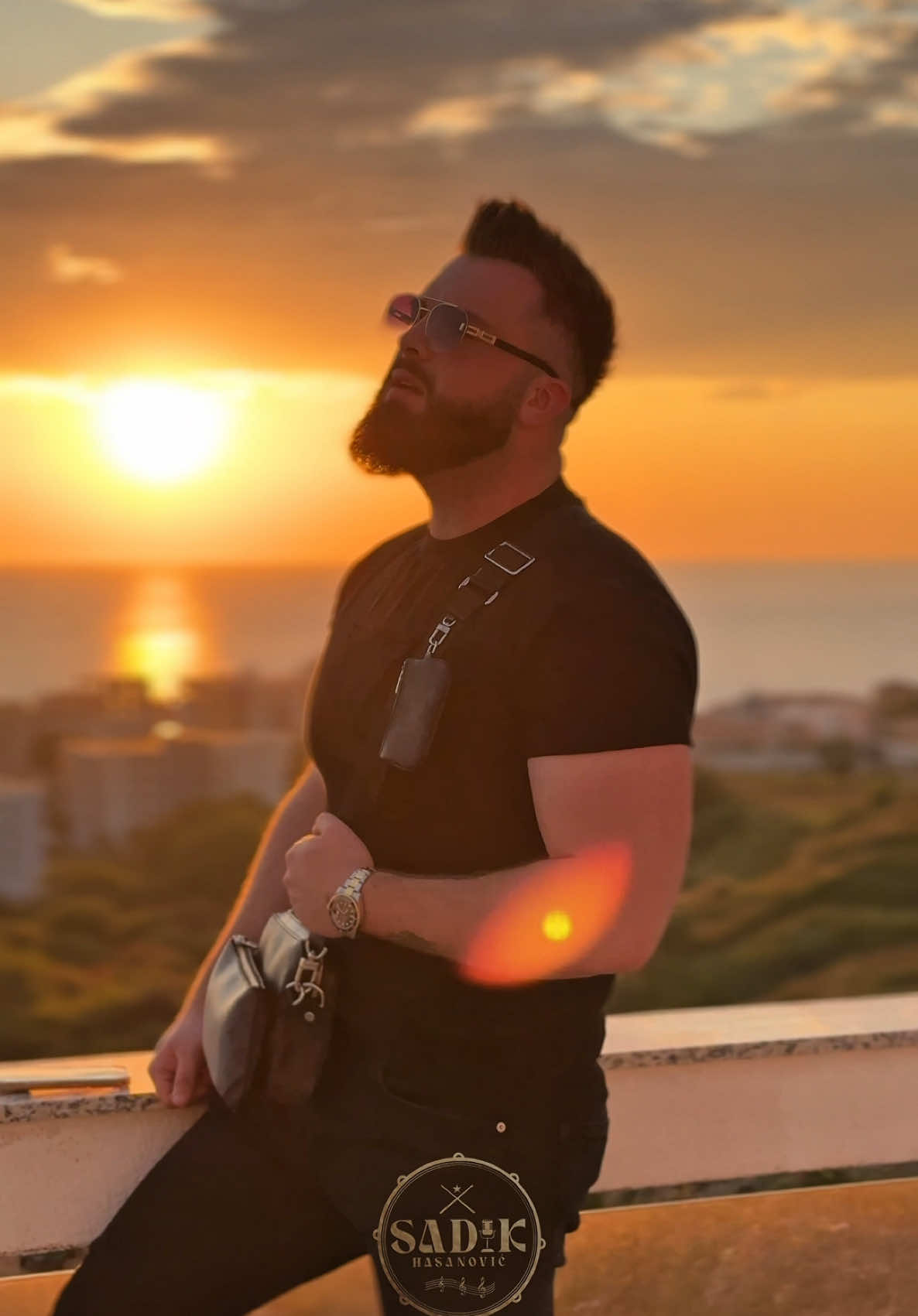 😎
