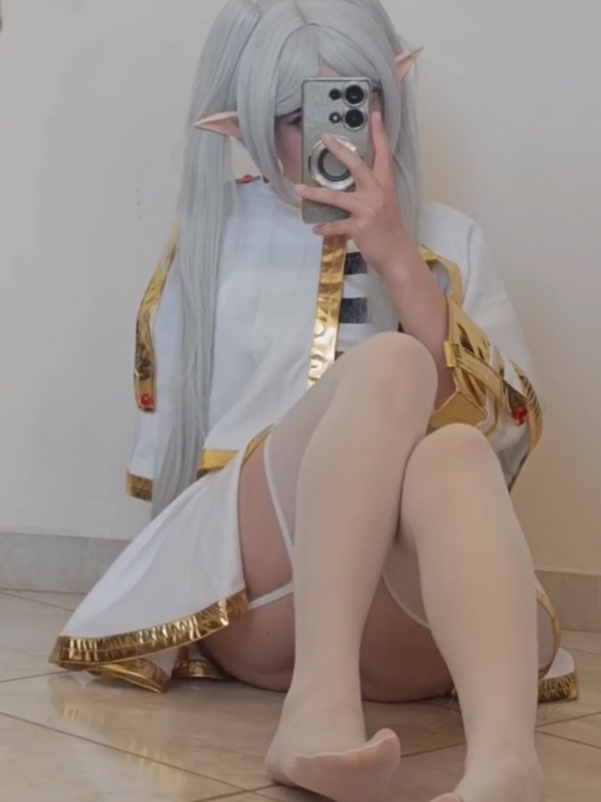 I'm obsessed with Frieren cosplays💕 . . . #frieren #frierencosplay #frierenbeyondjourneysendysend #waifu #cosplay 